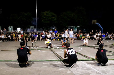 广西米兰(中国)milan·官方网站-登录入口郁江校区竹竿舞晚会