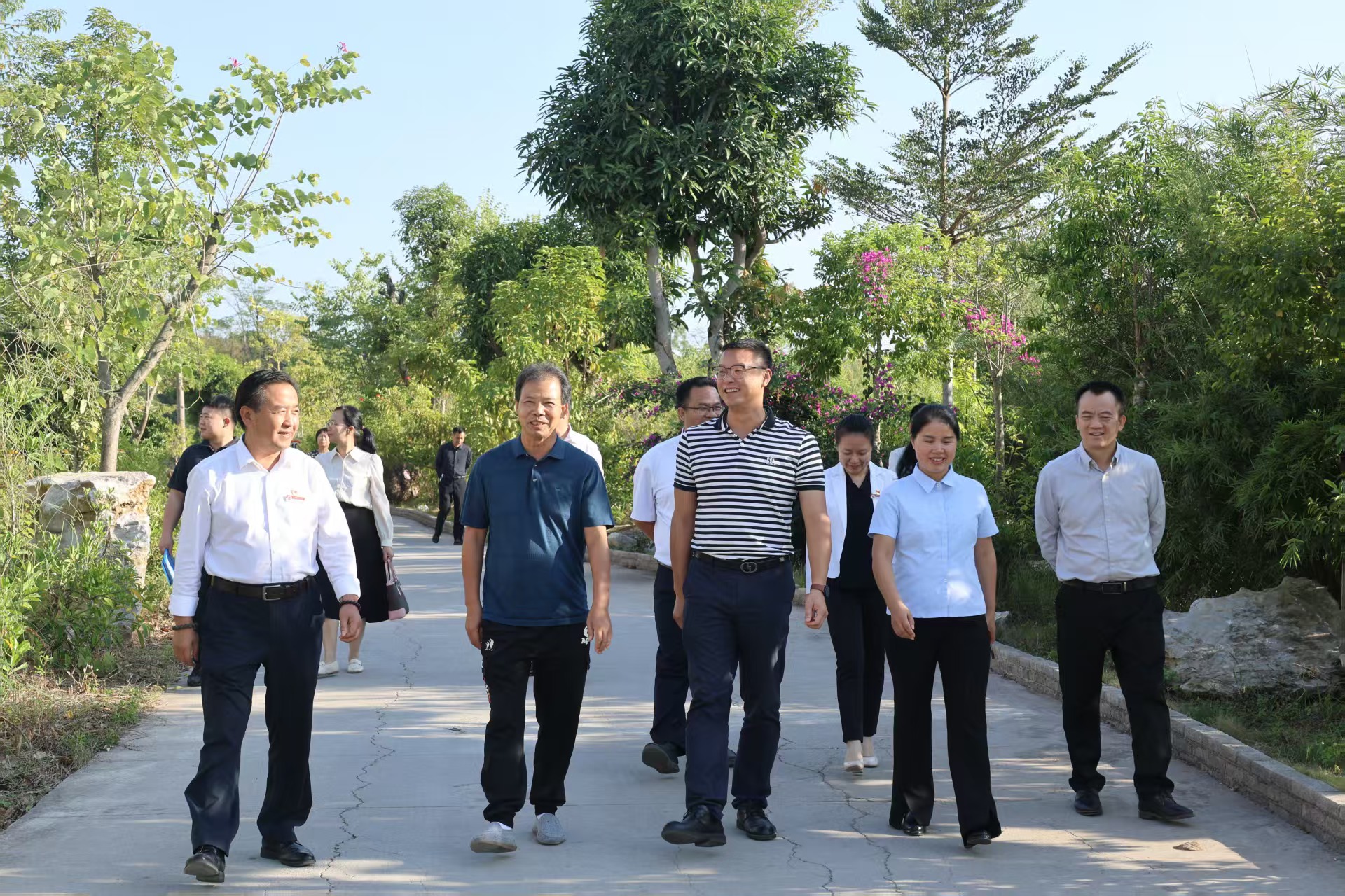 【红领浔州 铸魂育人】访企拓岗促就业，合作共赢谱新篇——玉林师范学院莅临我校考察调研