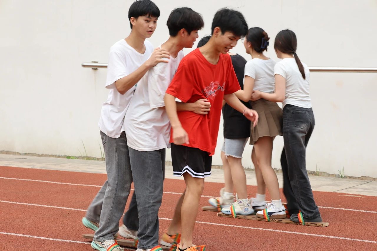 1740529557913792.jpg 33cf79a5e3e3c1c166f7efb3e0ad0c29.jpg